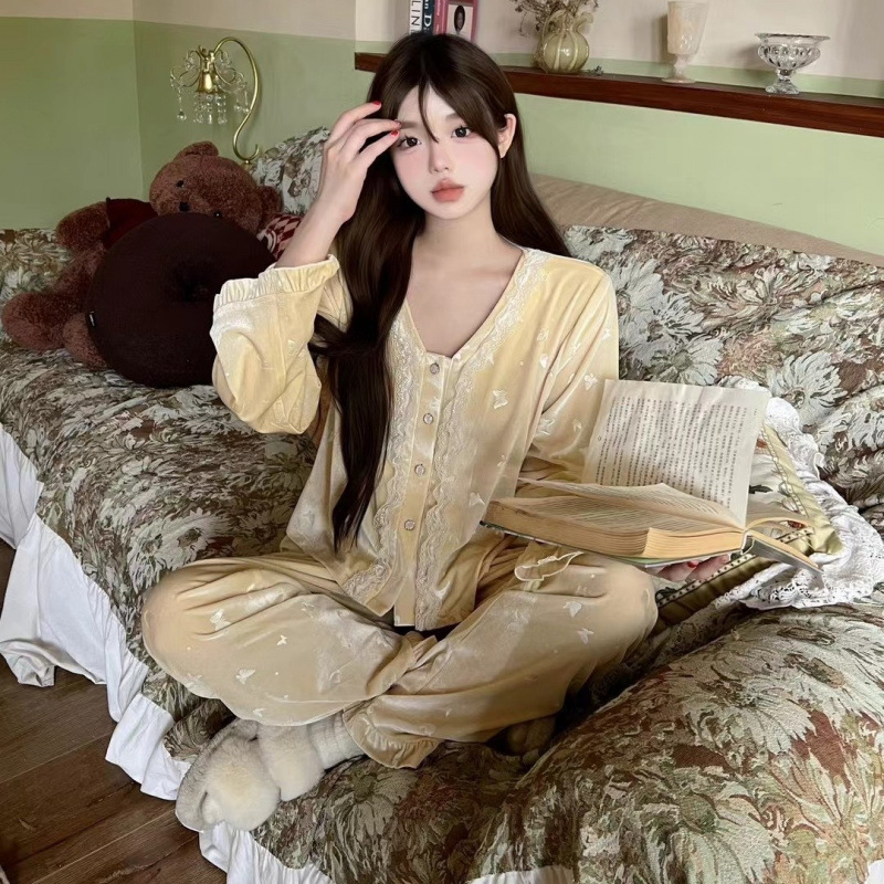 여성용 골드 벨벳 긴팔 바지 잠옷, 프렌치 레이스 나비 - Home Fragrance In French 리뷰 및 가격